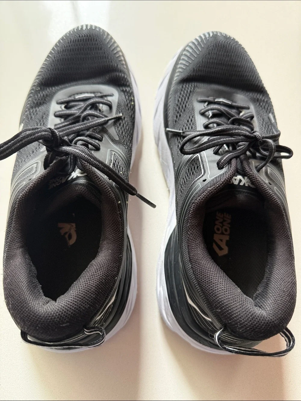 Hoka One One Bondi 7 Running Sneakers, Size 9 Woman’s